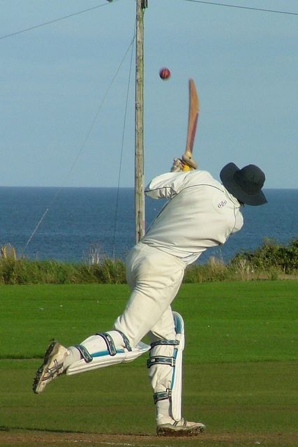 6 runs, Dodson. Randy is on 4* at the other end - a solid contribution to 54-1.