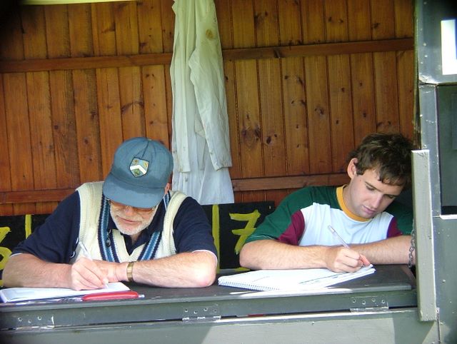 Dobs teaches Randy how to score